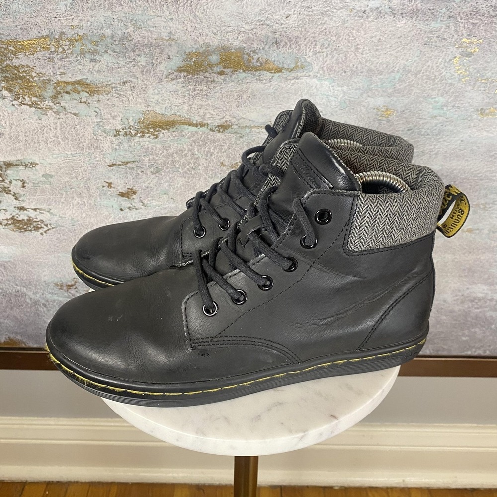 Dr. Martens Boots Womens Size 8 Black Leather Herringbone Collar Ankle Booties